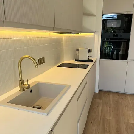 Apartmán Loan - With Garden Saint-Laurent-du-Var
